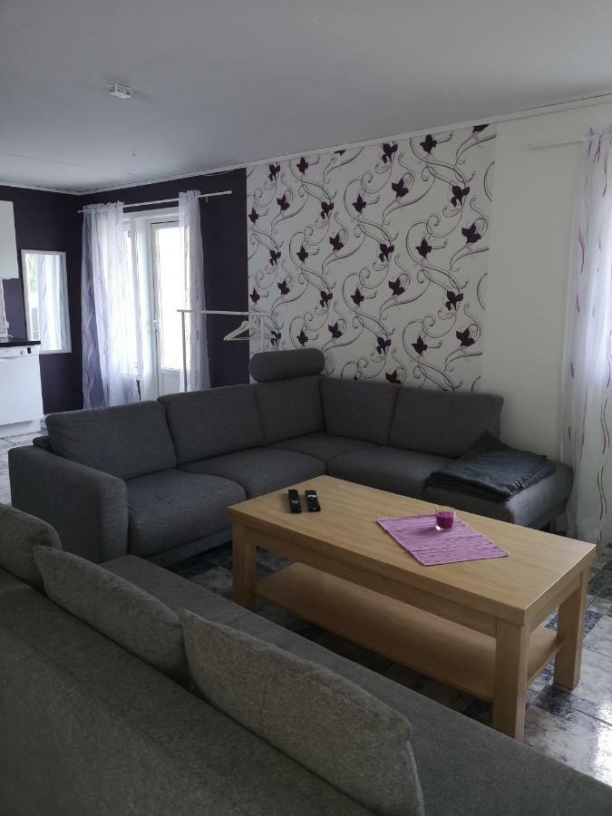 Dada Apartment Hjelmeland ภายนอก รูปภาพ